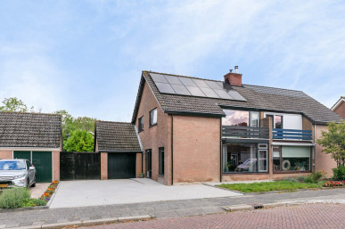 Rembrandtlaan 10, Middelharnis